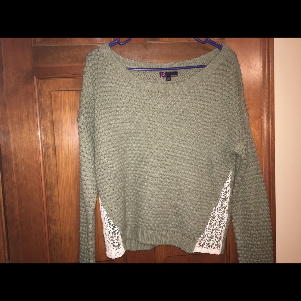 Cozy green sweater